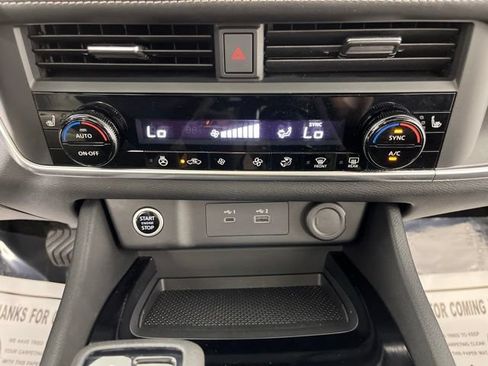 Used 2023 Nissan Rogue SV w/ SV Premium B Package FWD image 28