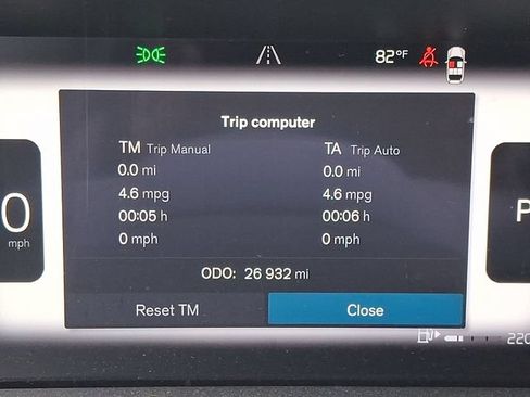 Certified 2025 Volvo XC60 B5 Plus w/ Protection Package Premier AWD/4WD image 21