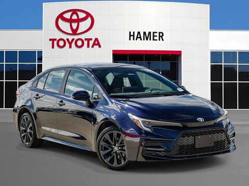 Used 2026 Toyota Corolla SE w/ SE Premium Package FWD image 1