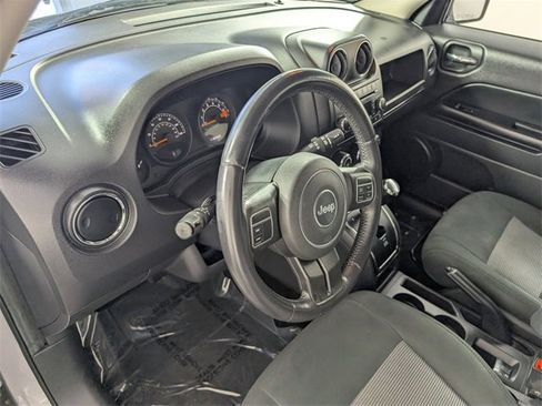 Used 2017 Jeep Patriot Latitude image 15