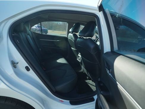 Used 2020 Toyota Camry XSE image 22