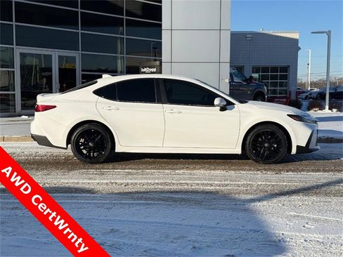 Used 2025 Toyota Camry LE image 2