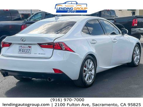 Used 2016 Lexus IS 300 AWD image 4