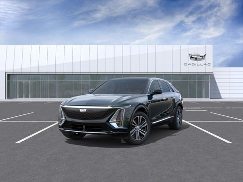 New 2026 Cadillac Lyriq Luxury RWD image 8
