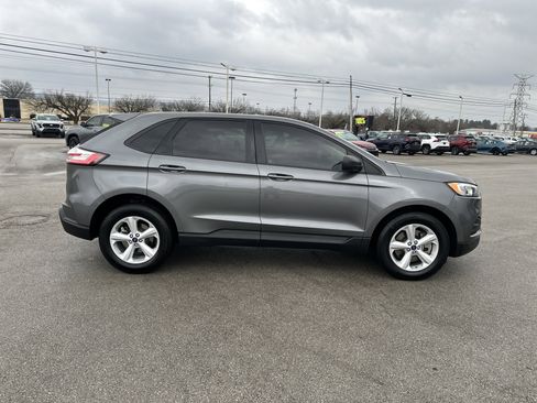 Used 2021 Ford Edge SE image 4