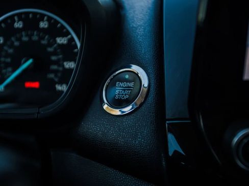 Used 2020 Ford EcoSport Titanium image 20