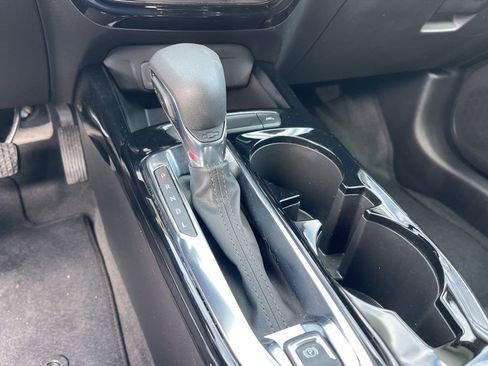 Used 2025 Chevrolet Trax LT image 14