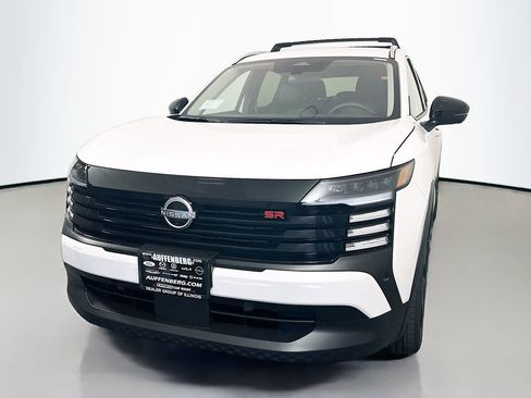 New 2026 Nissan Kicks SR w/ Cold Weather Package image 3