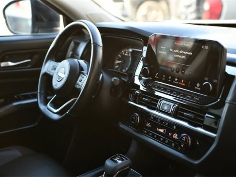 Used 2023 Nissan Pathfinder SL w/ SL Premium Package image 31