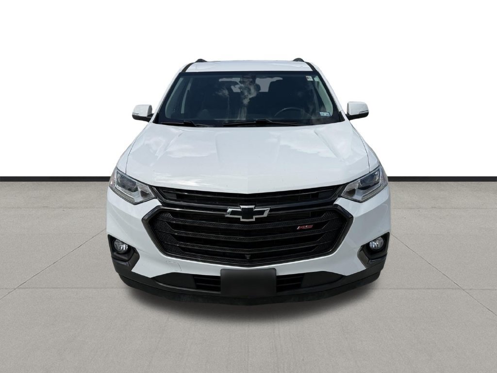 Used 2021 Chevrolet Traverse RS FWD image 2
