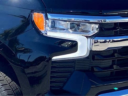 New 2025 Chevrolet Silverado 1500 LT image 17