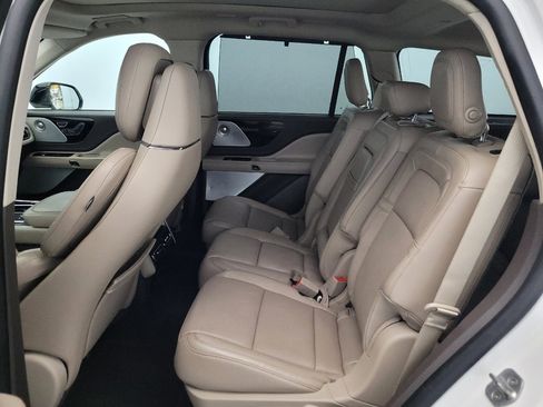 Used 2020 Lincoln Aviator Reserve w/ Equipment Group 202A AWD/4WD image 18