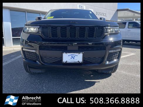 Used 2025 Jeep Grand Cherokee L Limited w/ Black Appearance Package image 8