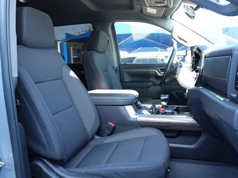 Used 2024 Chevrolet Silverado 1500 LT Trail Boss w/ Convenience Package II AWD/4WD image 10
