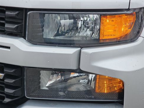 Used 2020 Chevrolet Silverado 1500 Custom w/ Custom Value Package image 34