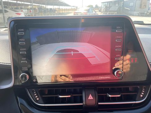 Used 2021 Toyota C-HR LE image 19