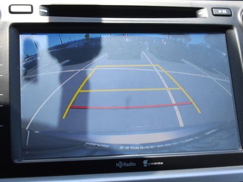 Used 2014 Toyota Highlander Limited FWD image 29