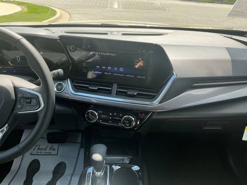 New 2026 Chevrolet Trax ACTIV w/ Sunroof Package FWD image 25