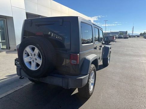 Used 2017 Jeep Wrangler Unlimited Sport w/ Quick Order Package 24S AWD/4WD image 7