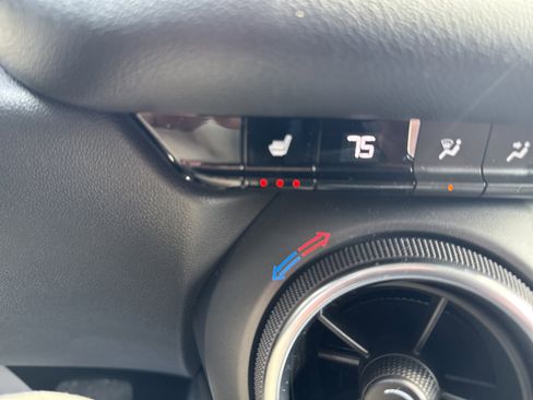 Used 2022 Chevrolet Blazer LT image 27