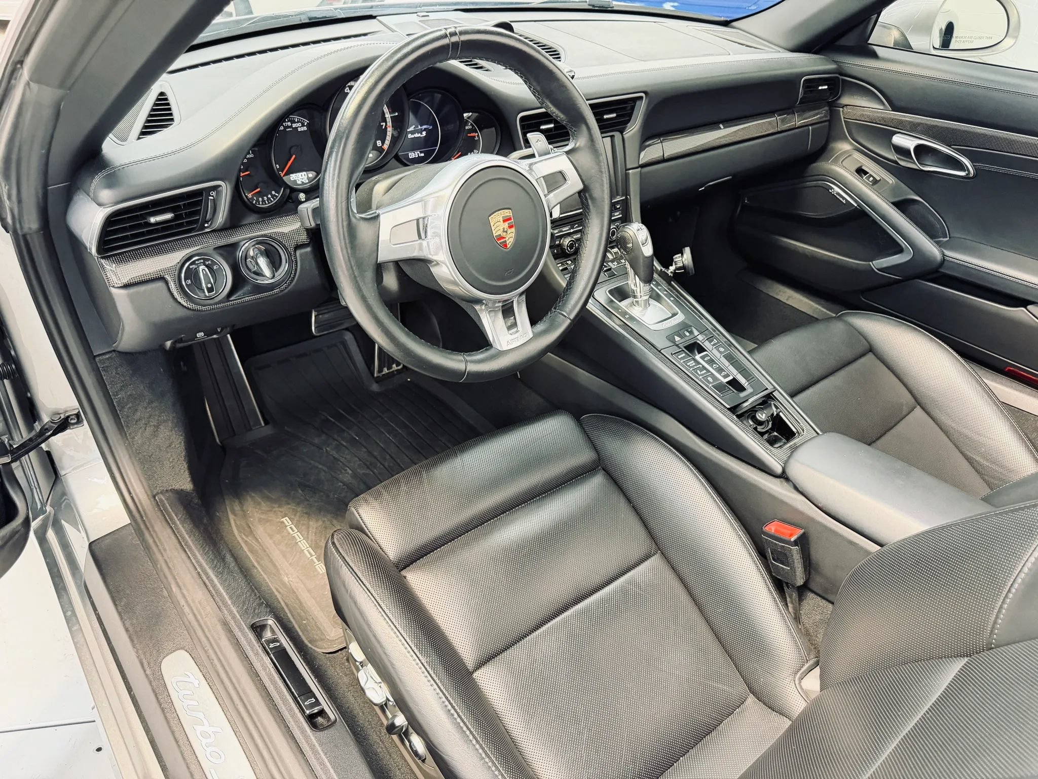 Used 2014 Porsche 911 Turbo S AWD/4WD image 4