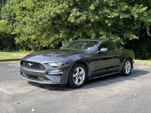 Used 2019 Ford Mustang Coupe RWD image 5