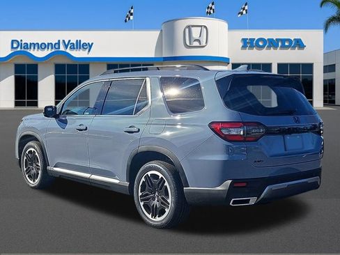 New 2026 Honda Pilot Touring image 4