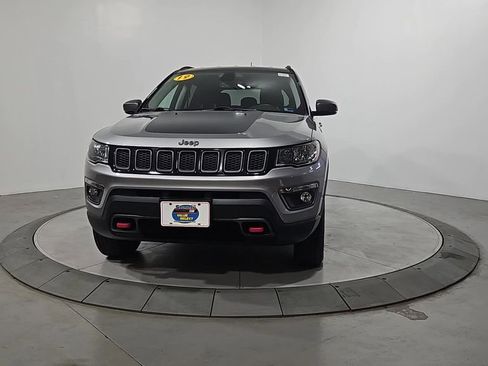 Used 2019 Jeep Compass Trailhawk w/ Cold Weather Group image 9