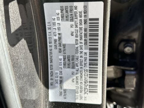 Used 2019 MAZDA MAZDA3 w/Premium Pkg image 19