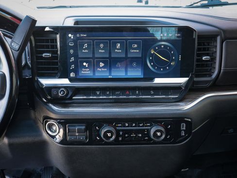 Used 2024 Chevrolet Silverado 2500 LT w/ Convenience Package AWD/4WD image 18