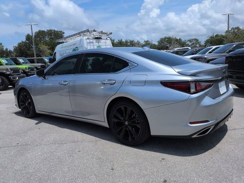 Used 2022 Lexus ES 350 F Sport w/ Accessory Package 2 FWD image 7