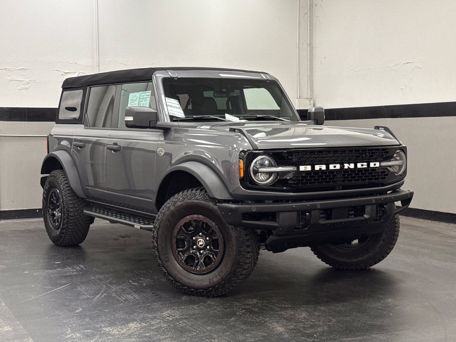 Used 2024 Ford Bronco Wildtrak AWD/4WD image 2