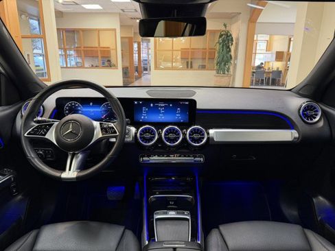 Certified 2025 Mercedes-Benz GLB 250 image 10