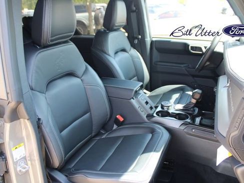 New 2025 Ford Bronco Outer Banks image 7
