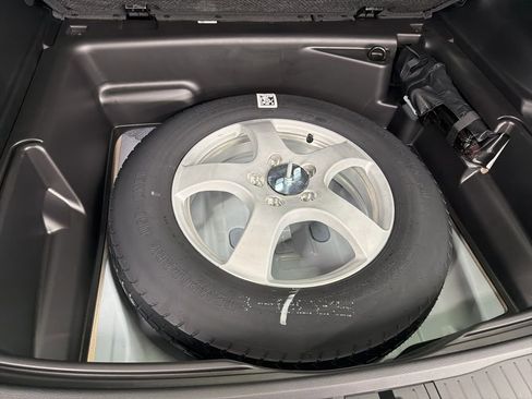 New 2025 Jeep Grand Cherokee Altitude image 9