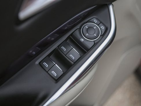 Used 2023 Cadillac XT4 Luxury w/ Driver Awareness Package image 23