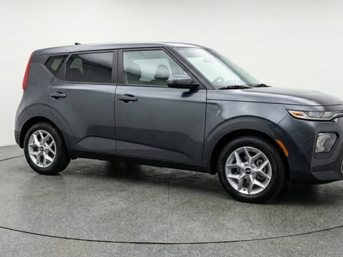 Used 2025 Kia Soul LX w/ LX Technology Package image 1