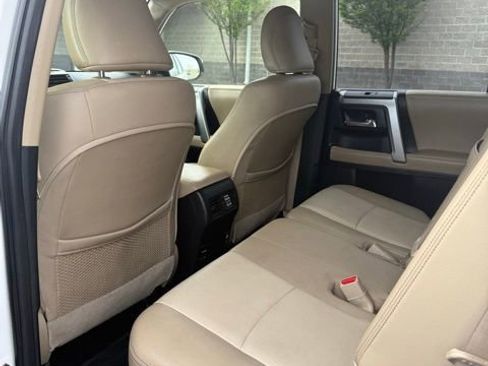 Used 2016 Toyota 4Runner SR5 Premium AWD/4WD image 31
