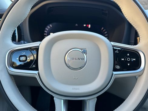 New 2026 Volvo XC60 B5 Ultra w/ Climate Package image 21