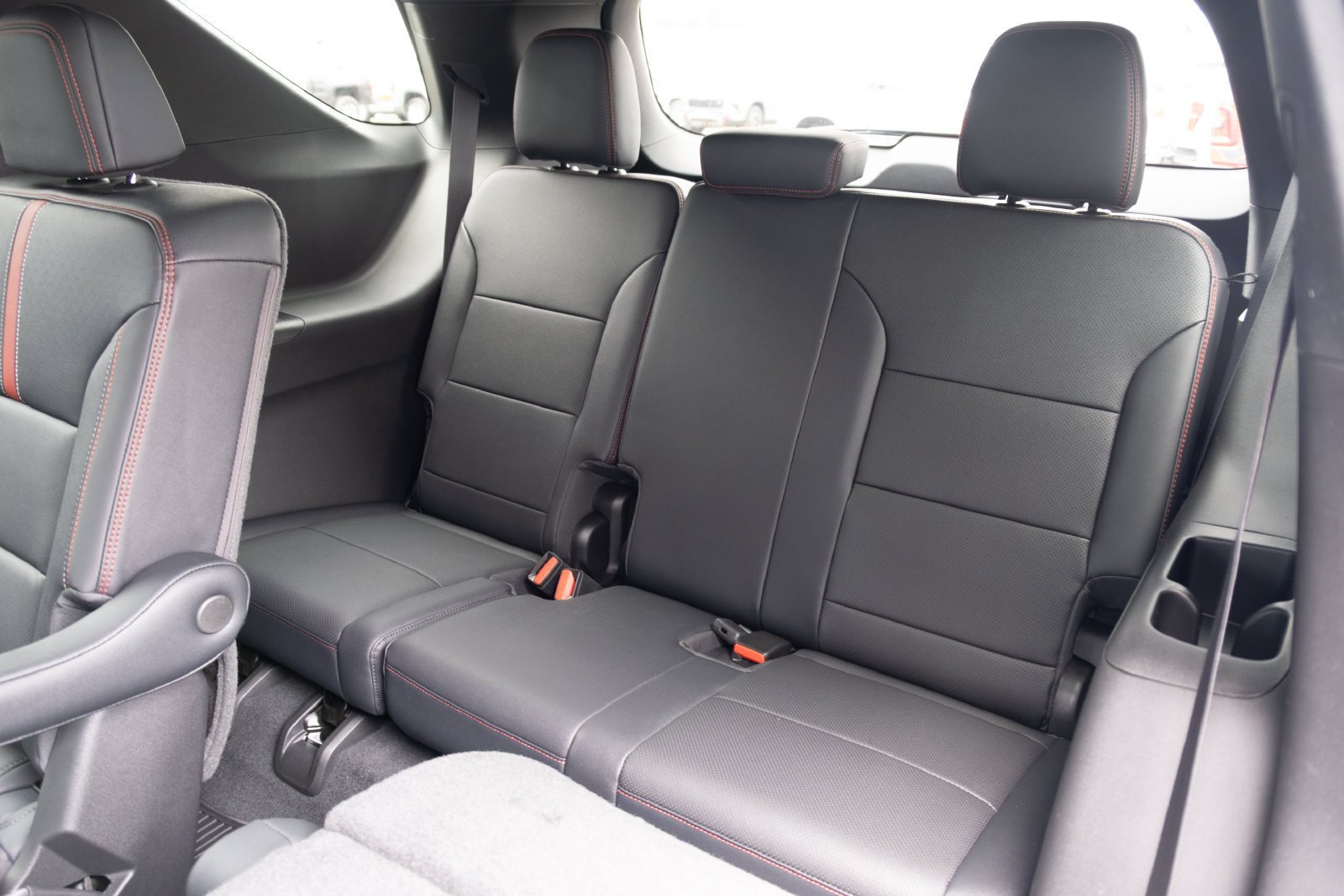 New 2026 Chevrolet Traverse RS w/ LPO, Floor Liner Package AWD/4WD image 18