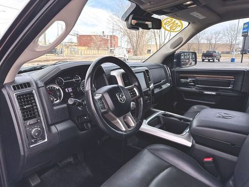 Used 2016 RAM 1500 Laramie w/ Convenience Group image 10