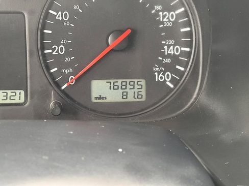 Used 2003 Volkswagen Eurovan MV FWD image 26