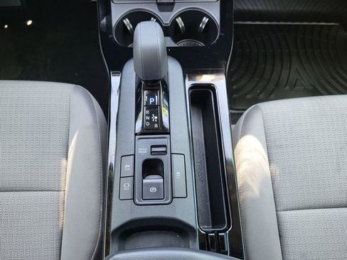Used 2025 Toyota Prius LE AWD/4WD image 19