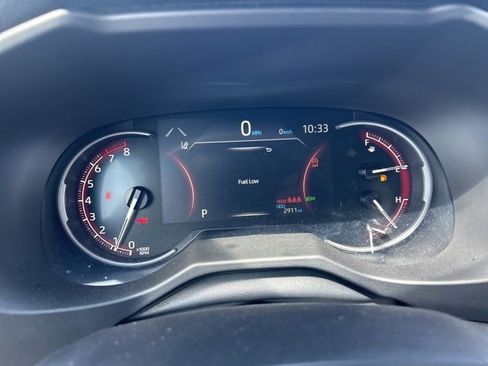 Used 2025 Toyota RAV4 XLE image 11