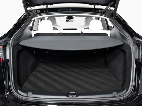 Used 2023 Tesla Model Y Long Range image 20