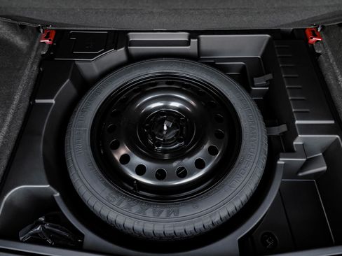 New 2025 Buick Envision Sport Touring image 10