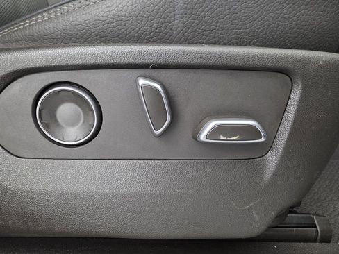 Used 2021 GMC Yukon Denali w/ Denali Ultimate Package image 38