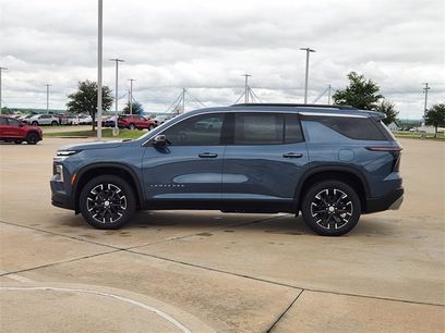 New 2025 Chevrolet Traverse LT w/ Enhanced Driving Package