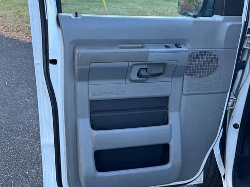Used 2011 Ford E-250 and Econoline 250 w/ PWR Group image 11