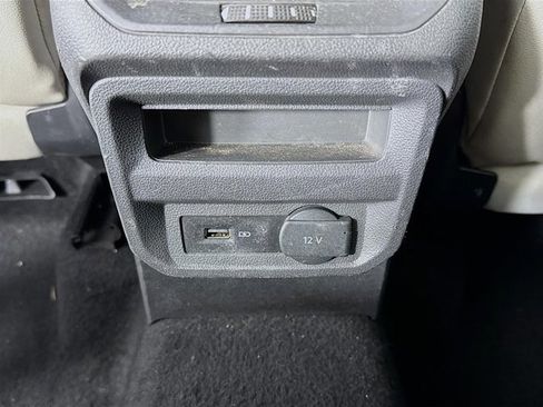 Used 2019 Volkswagen Tiguan SE w/ Panoramic Sunroof Package image 26